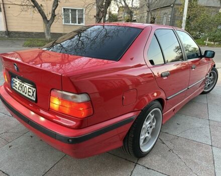 Красный БМВ 3 Серия, объемом двигателя 2 л и пробегом 200 тыс. км за 3600 $, фото 4 на Automoto.ua