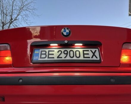 Красный БМВ 3 Серия, объемом двигателя 2 л и пробегом 200 тыс. км за 3600 $, фото 10 на Automoto.ua