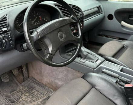 Красный БМВ 3 Серия, объемом двигателя 1.8 л и пробегом 500 тыс. км за 2200 $, фото 10 на Automoto.ua