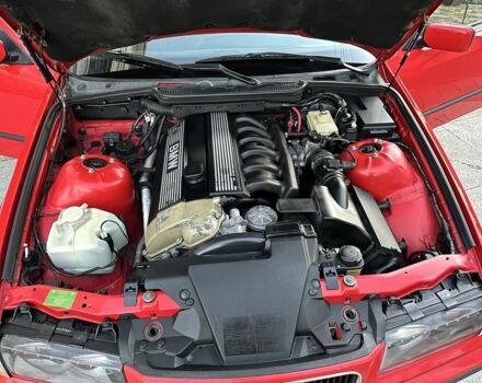 Красный БМВ 3 Серия, объемом двигателя 2 л и пробегом 200 тыс. км за 3600 $, фото 21 на Automoto.ua