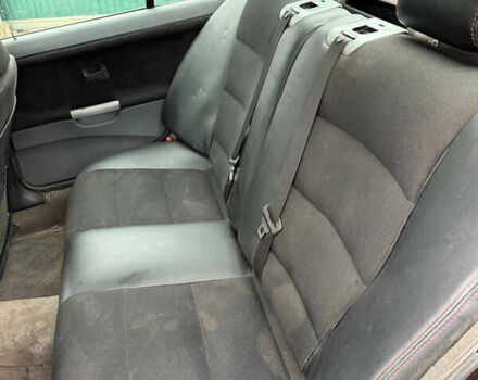 Красный БМВ 3 Серия, объемом двигателя 1.8 л и пробегом 500 тыс. км за 2200 $, фото 13 на Automoto.ua