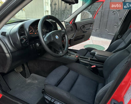 Червоний БМВ 3 Серія, об'ємом двигуна 2 л та пробігом 400 тис. км за 3600 $, фото 19 на Automoto.ua