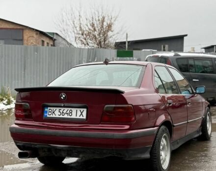 Красный БМВ 3 Серия, объемом двигателя 1.8 л и пробегом 500 тыс. км за 2250 $, фото 3 на Automoto.ua