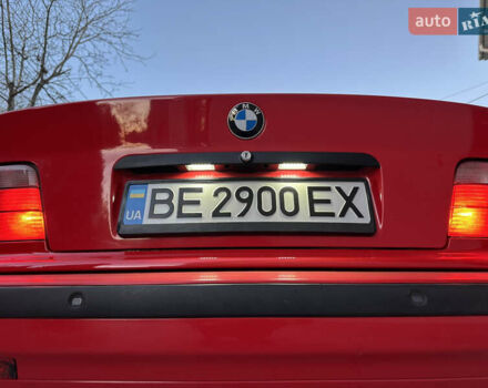Червоний БМВ 3 Серія, об'ємом двигуна 2 л та пробігом 400 тис. км за 3600 $, фото 9 на Automoto.ua
