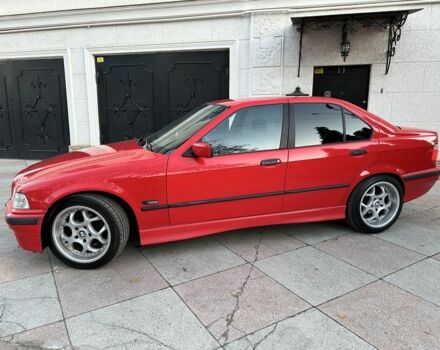 Красный БМВ 3 Серия, объемом двигателя 2 л и пробегом 200 тыс. км за 3600 $, фото 1 на Automoto.ua