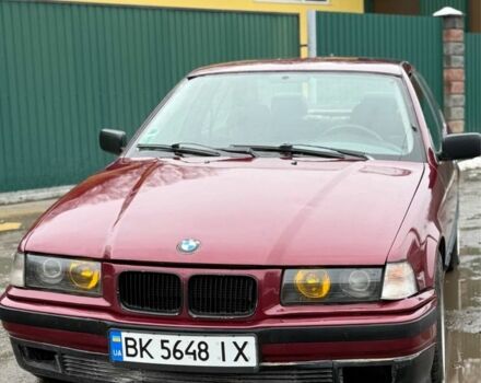 Красный БМВ 3 Серия, объемом двигателя 1.8 л и пробегом 500 тыс. км за 2250 $, фото 1 на Automoto.ua