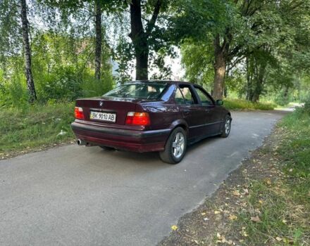 Красный БМВ 3 Серия, объемом двигателя 1.8 л и пробегом 368 тыс. км за 1900 $, фото 4 на Automoto.ua