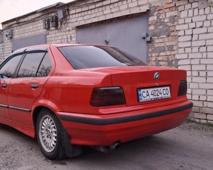 Красный БМВ 3 Серия, объемом двигателя 1.6 л и пробегом 50 тыс. км за 4500 $, фото 4 на Automoto.ua