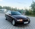 Красный БМВ 3 Серия, объемом двигателя 1.8 л и пробегом 300 тыс. км за 1401 $, фото 1 на Automoto.ua