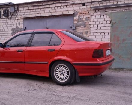 Красный БМВ 3 Серия, объемом двигателя 1.6 л и пробегом 50 тыс. км за 4500 $, фото 2 на Automoto.ua