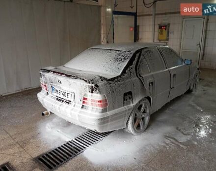 Красный БМВ 3 Серия, объемом двигателя 1.99 л и пробегом 350 тыс. км за 3400 $, фото 9 на Automoto.ua