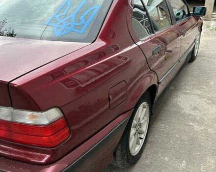 Червоний БМВ 3 Серія, об'ємом двигуна 1.8 л та пробігом 333 тис. км за 3500 $, фото 6 на Automoto.ua