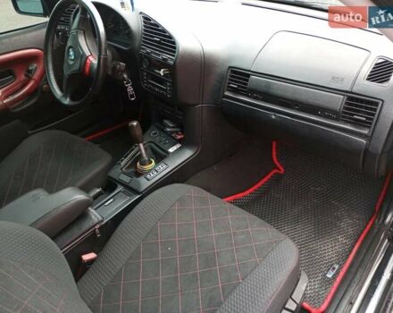 Красный БМВ 3 Серия, объемом двигателя 1.99 л и пробегом 350 тыс. км за 3400 $, фото 8 на Automoto.ua