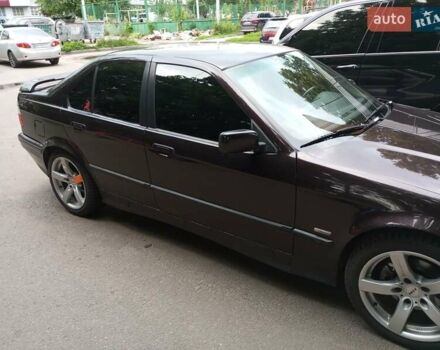 Красный БМВ 3 Серия, объемом двигателя 1.99 л и пробегом 350 тыс. км за 3400 $, фото 18 на Automoto.ua