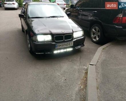 Красный БМВ 3 Серия, объемом двигателя 1.99 л и пробегом 350 тыс. км за 3400 $, фото 13 на Automoto.ua