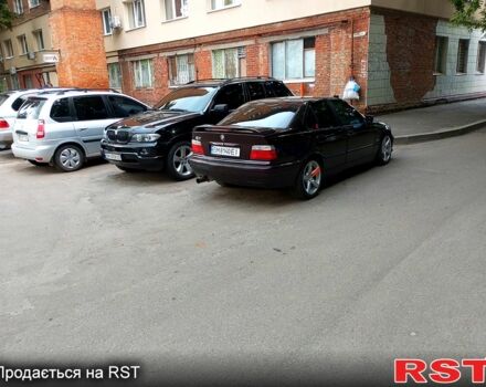 Красный БМВ 3 Серия, объемом двигателя 2 л и пробегом 350 тыс. км за 3400 $, фото 12 на Automoto.ua