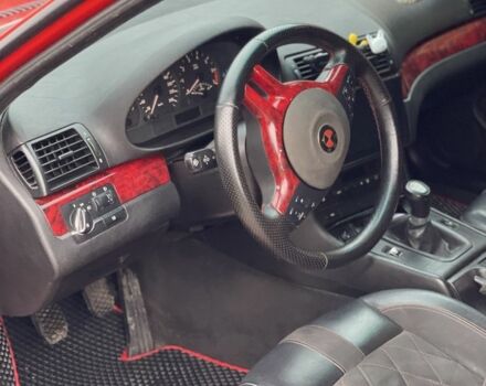 Красный БМВ 3 Серия, объемом двигателя 1.8 л и пробегом 333 тыс. км за 3555 $, фото 5 на Automoto.ua