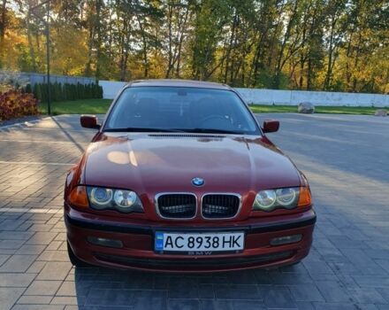 Красный БМВ 3 Серия, объемом двигателя 1.9 л и пробегом 300 тыс. км за 3000 $, фото 1 на Automoto.ua