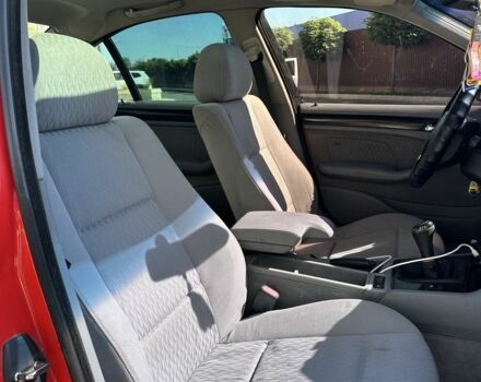 Червоний БМВ 3 Серія, об'ємом двигуна 2 л та пробігом 350 тис. км за 4249 $, фото 6 на Automoto.ua