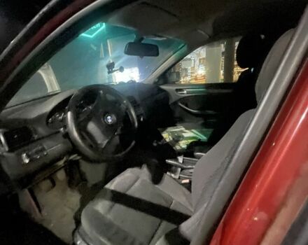 Червоний БМВ 3 Серія, об'ємом двигуна 2 л та пробігом 230 тис. км за 1600 $, фото 5 на Automoto.ua