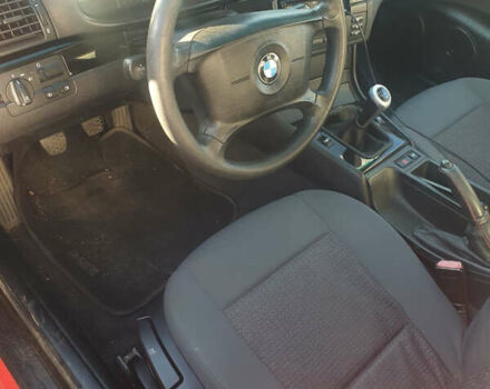 Красный БМВ 3 Серия, объемом двигателя 2 л и пробегом 277 тыс. км за 4300 $, фото 6 на Automoto.ua