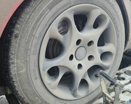 Красный БМВ 3 Серия, объемом двигателя 1.8 л и пробегом 400 тыс. км за 899 $, фото 1 на Automoto.ua