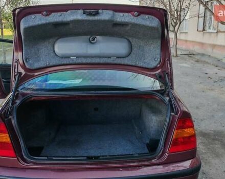 Красный БМВ 3 Серия, объемом двигателя 1.8 л и пробегом 260 тыс. км за 4999 $, фото 18 на Automoto.ua