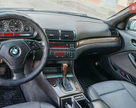 Красный БМВ 3 Серия, объемом двигателя 1.8 л и пробегом 260 тыс. км за 4999 $, фото 19 на Automoto.ua
