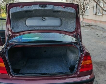 Красный БМВ 3 Серия, объемом двигателя 1.8 л и пробегом 245 тыс. км за 4999 $, фото 6 на Automoto.ua