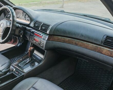 Красный БМВ 3 Серия, объемом двигателя 1.8 л и пробегом 245 тыс. км за 4999 $, фото 8 на Automoto.ua