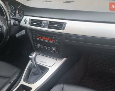 Красный БМВ 3 Серия, объемом двигателя 3 л и пробегом 140 тыс. км за 10300 $, фото 14 на Automoto.ua