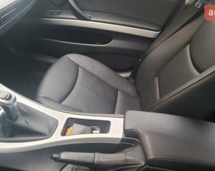 Красный БМВ 3 Серия, объемом двигателя 3 л и пробегом 140 тыс. км за 10300 $, фото 15 на Automoto.ua