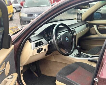 Красный БМВ 3 Серия, объемом двигателя 1.8 л и пробегом 310 тыс. км за 6600 $, фото 4 на Automoto.ua