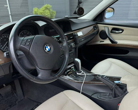 Красный БМВ 3 Серия, объемом двигателя 2.5 л и пробегом 312 тыс. км за 8008 $, фото 13 на Automoto.ua