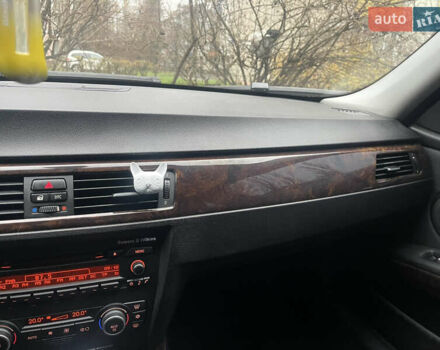 Красный БМВ 3 Серия, объемом двигателя 2 л и пробегом 165 тыс. км за 9200 $, фото 12 на Automoto.ua