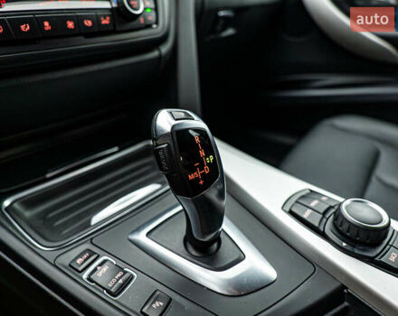 Красный БМВ 3 Серия, объемом двигателя 2 л и пробегом 124 тыс. км за 14705 $, фото 17 на Automoto.ua