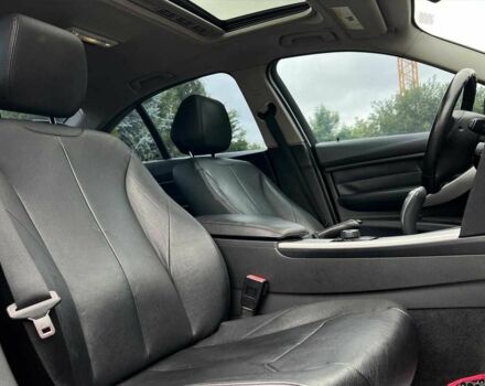 Красный БМВ 3 Серия, объемом двигателя 2 л и пробегом 226 тыс. км за 10500 $, фото 8 на Automoto.ua