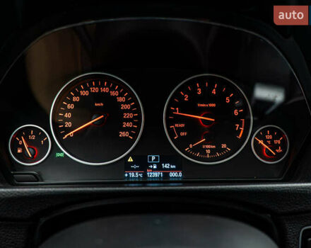 Красный БМВ 3 Серия, объемом двигателя 2 л и пробегом 124 тыс. км за 14705 $, фото 12 на Automoto.ua