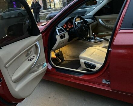 Красный БМВ 3 Серия, объемом двигателя 2 л и пробегом 200 тыс. км за 12500 $, фото 4 на Automoto.ua