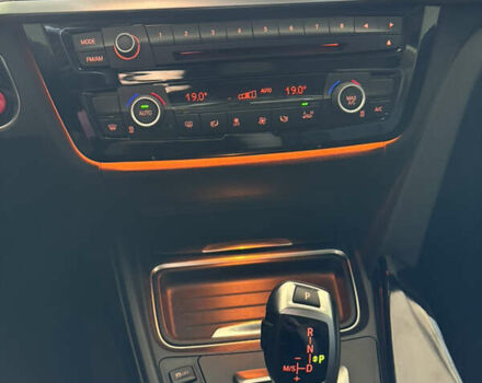 Красный БМВ 3 Серия, объемом двигателя 2 л и пробегом 144 тыс. км за 13500 $, фото 9 на Automoto.ua