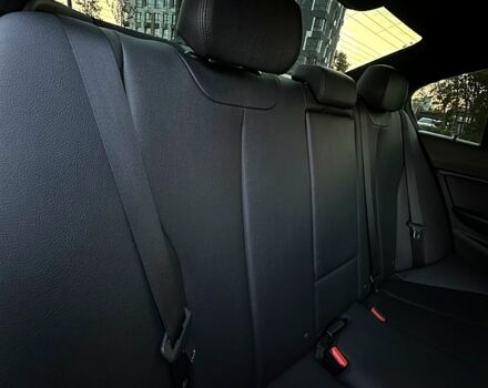 Красный БМВ 3 Серия, объемом двигателя 2 л и пробегом 175 тыс. км за 13900 $, фото 2 на Automoto.ua