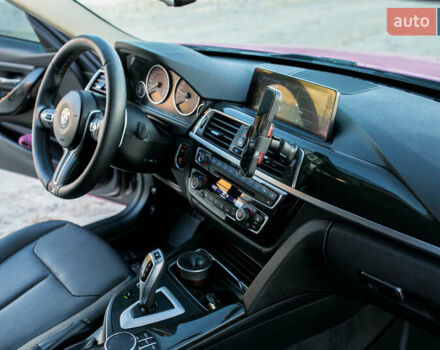 Червоний БМВ 3 Серія, об'ємом двигуна 2 л та пробігом 164 тис. км за 17500 $, фото 7 на Automoto.ua