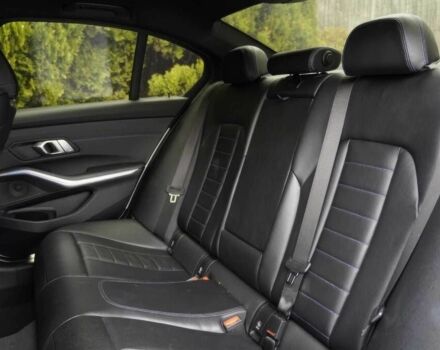 Червоний БМВ 3 Серія, об'ємом двигуна 2 л та пробігом 30 тис. км за 9400 $, фото 16 на Automoto.ua