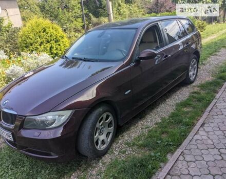 Красный БМВ 3 Серия, объемом двигателя 2 л и пробегом 300 тыс. км за 5600 $, фото 2 на Automoto.ua