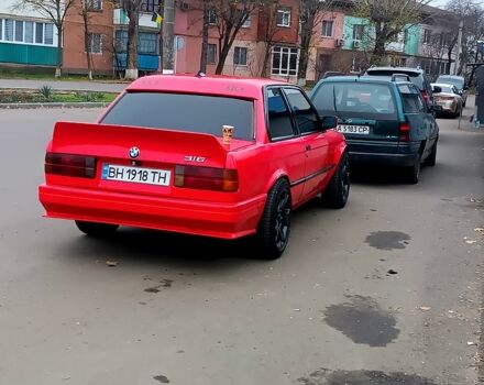 Червоний БМВ 3 Серія, об'ємом двигуна 1.8 л та пробігом 0 тис. км за 4000 $, фото 1 на Automoto.ua