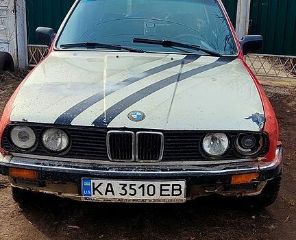 Червоний БМВ 3 Серія, об'ємом двигуна 1.6 л та пробігом 320 тис. км за 1200 $, фото 1 на Automoto.ua