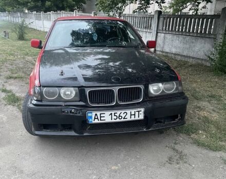 Красный БМВ 3 Серия, объемом двигателя 2.5 л и пробегом 3 тыс. км за 1647 $, фото 1 на Automoto.ua