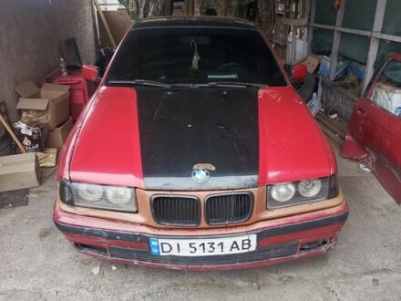 Красный БМВ 3 Серия, объемом двигателя 1.6 л и пробегом 300 тыс. км за 1421 $, фото 1 на Automoto.ua