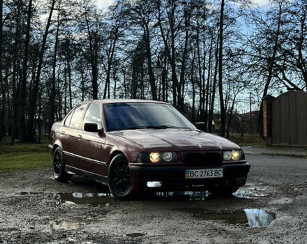 Красный БМВ 3 Серия, объемом двигателя 2 л и пробегом 256 тыс. км за 2300 $, фото 1 на Automoto.ua