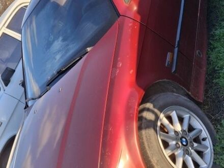 Красный БМВ 3 Серия, объемом двигателя 1.8 л и пробегом 450 тыс. км за 2200 $, фото 1 на Automoto.ua